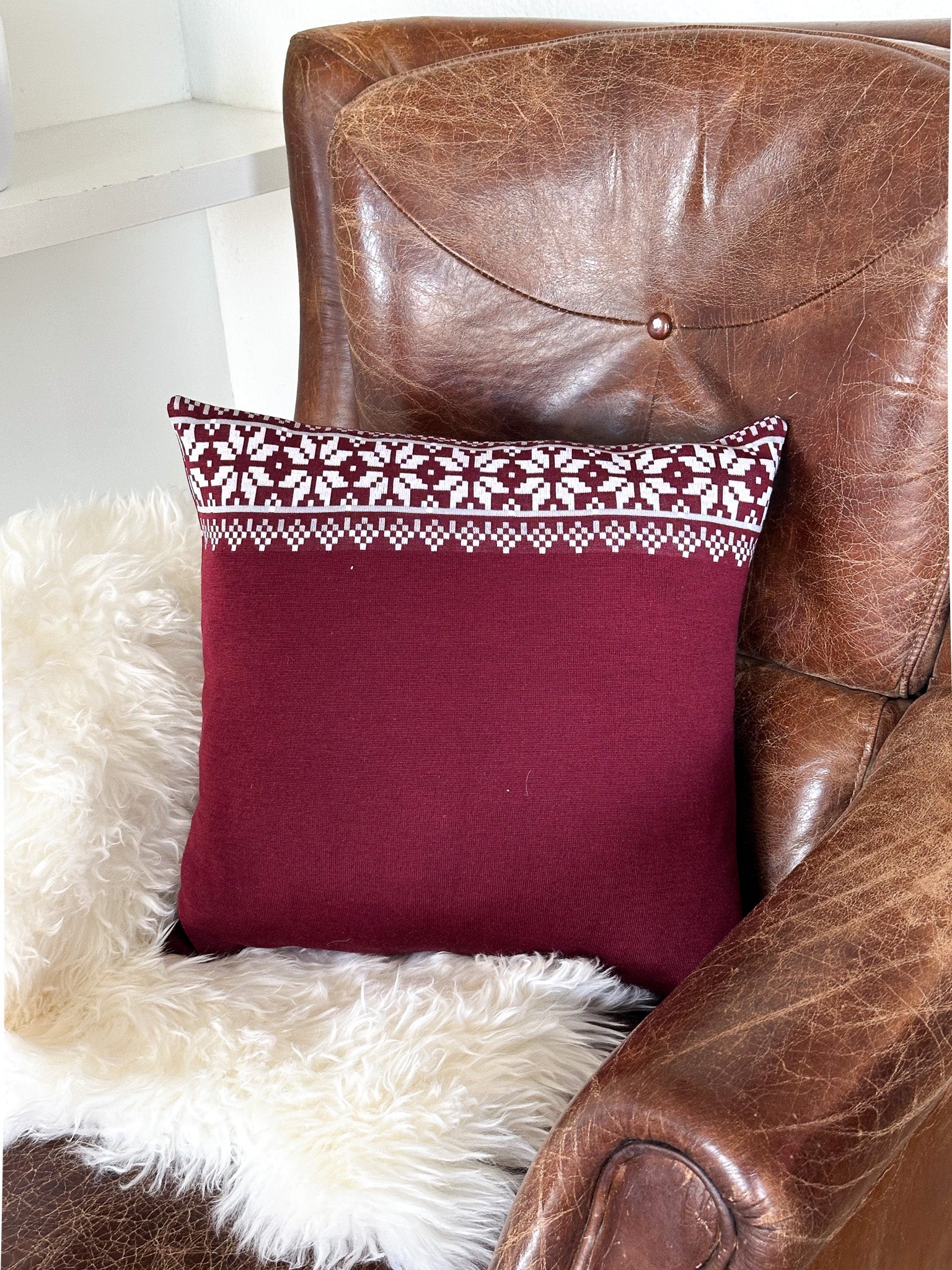 Axel Pillow case - made of material leftoversMaroon